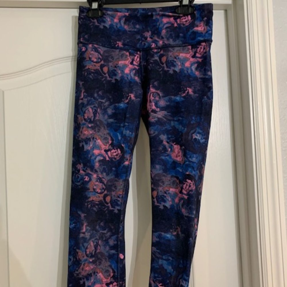 Lululemon Wunder Under Crops